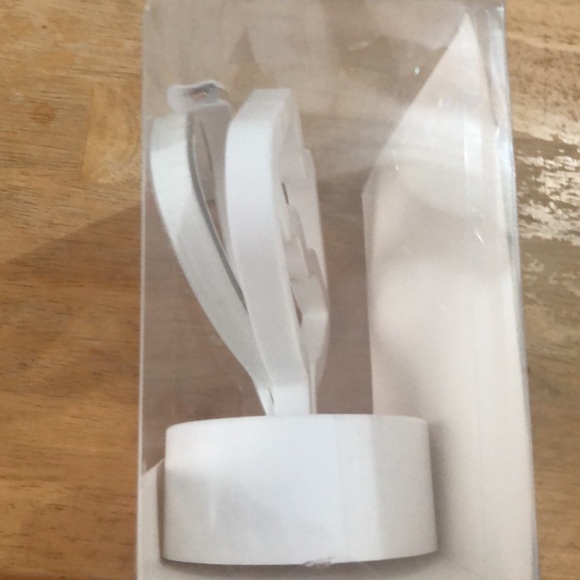 π F21 Lips neon light - Picture 3 of 6